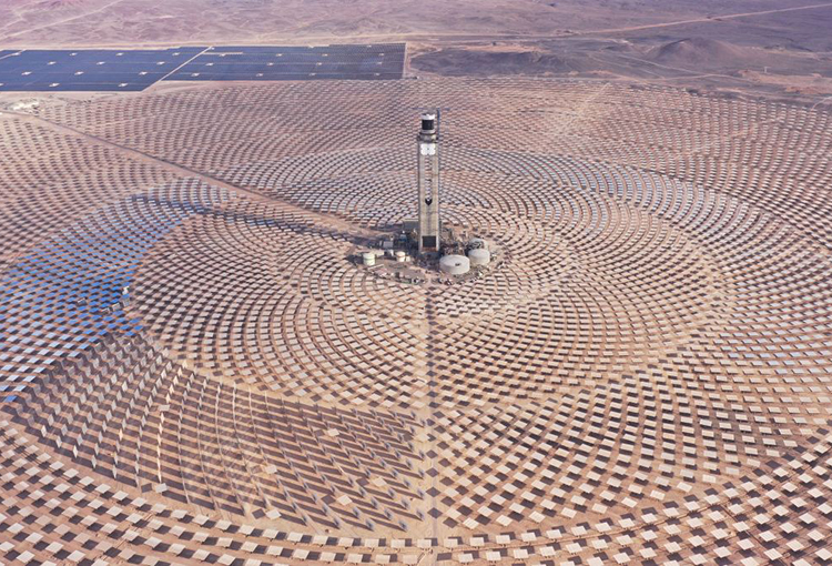 Cerro Dominador realiza sincronización de su planta CSP al sistema eléctrico 