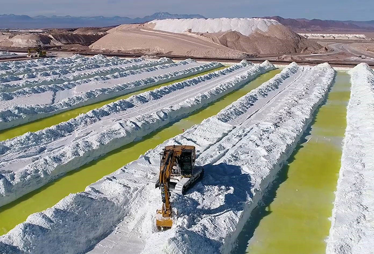 Codelco y SQM firman acuerdo de asociación que da a Chile liderazgo en el mercado mundial de litio 