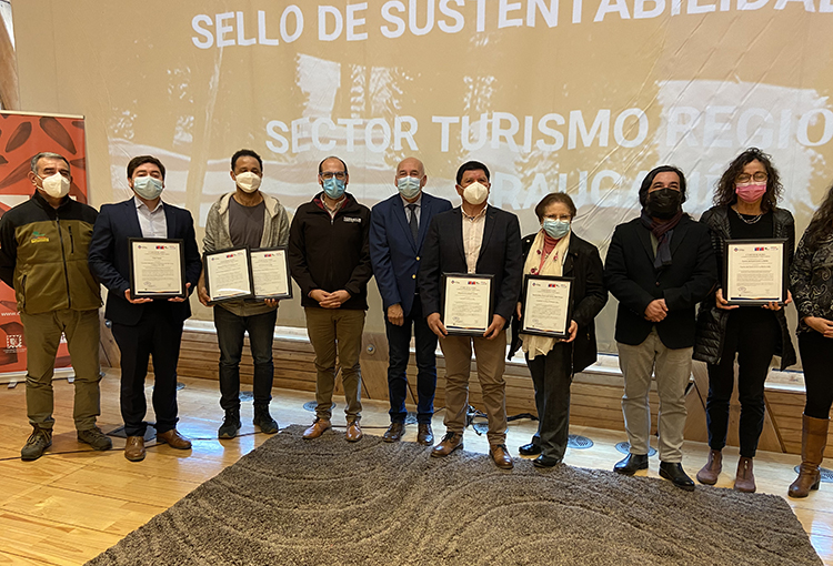 Empresarios turísticos de La Araucanía reciben doble distinción en sustentabilidad